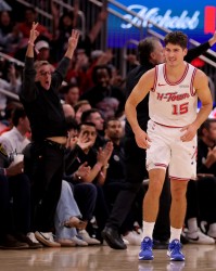 伟德Bevictor登录入口-谢泼德加入!火箭队史仅6人单场15+7+10+5断 哈登8次&amp;大梦皮蓬在列